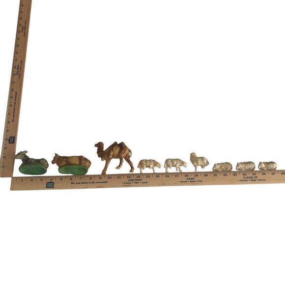 19 PIECE POSSIBLY ANTIQUE HAND PAINTED NATIVITY MADE IN ITALY - Picture 16 of 16